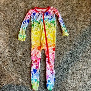 Macaron and me sleeper size 6-9 months, colorful rainbow hearts